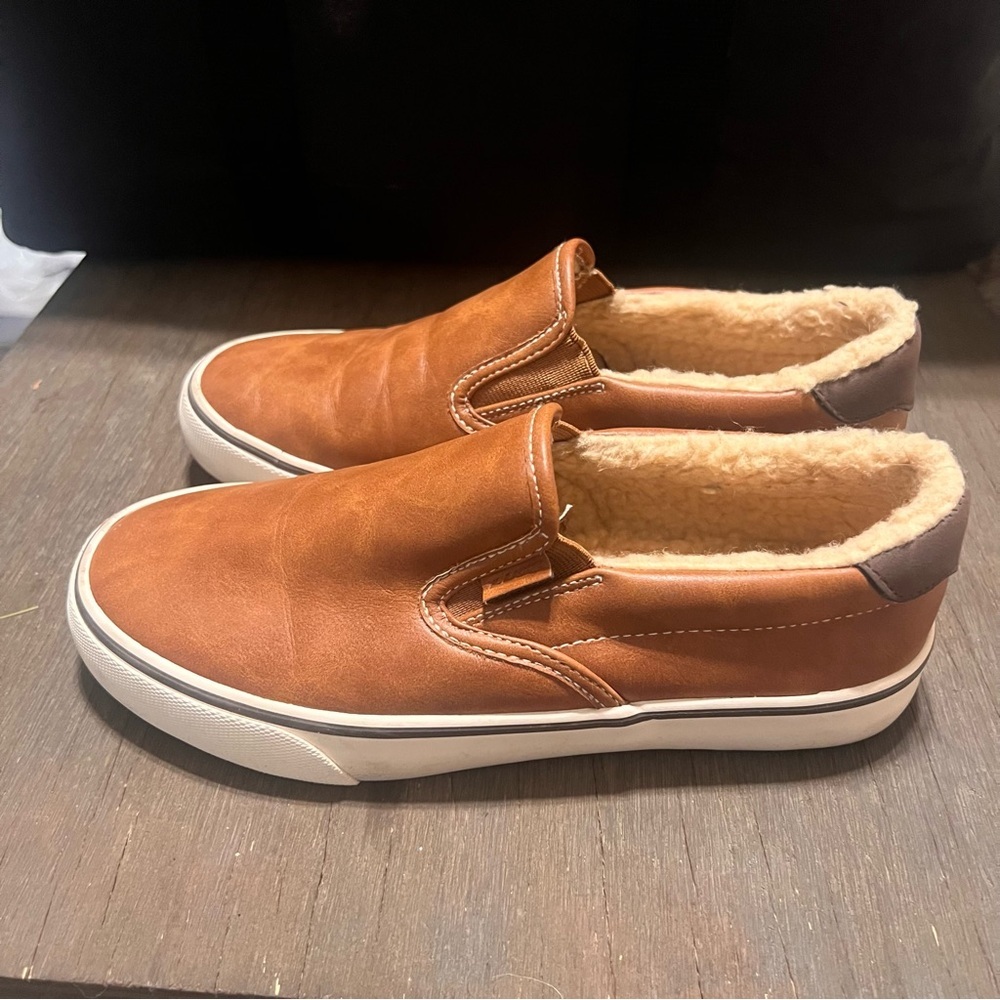 Lugz Women's Tan Fleece Slip-On Loafers - Picture 6 of 8
